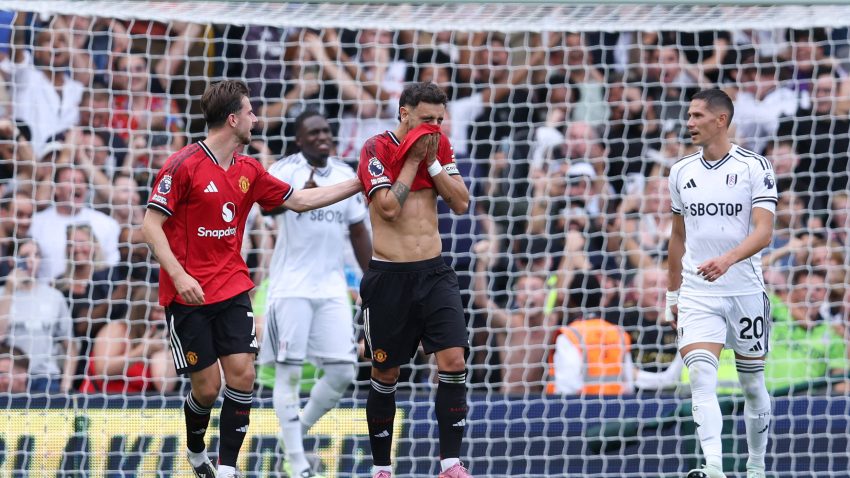 Fernandes misses penalty as Man United drop points at Fulham