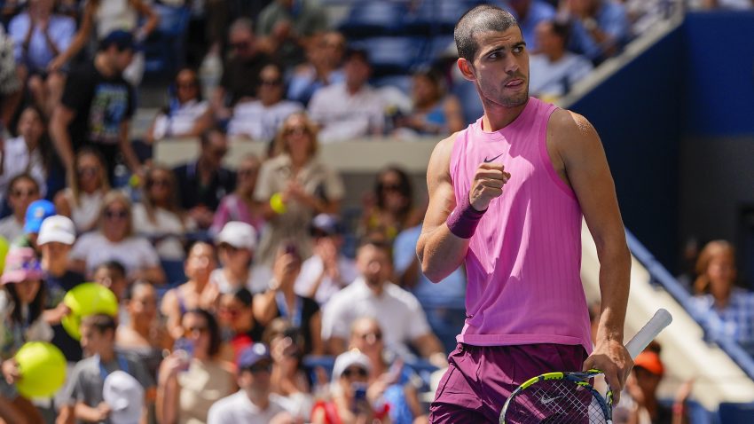 Djokovic and Alcaraz reach US Open Last 16 despite injury concerns