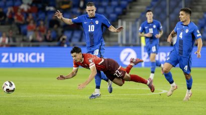 Switzerland cruise past Slovenia to stay perfect