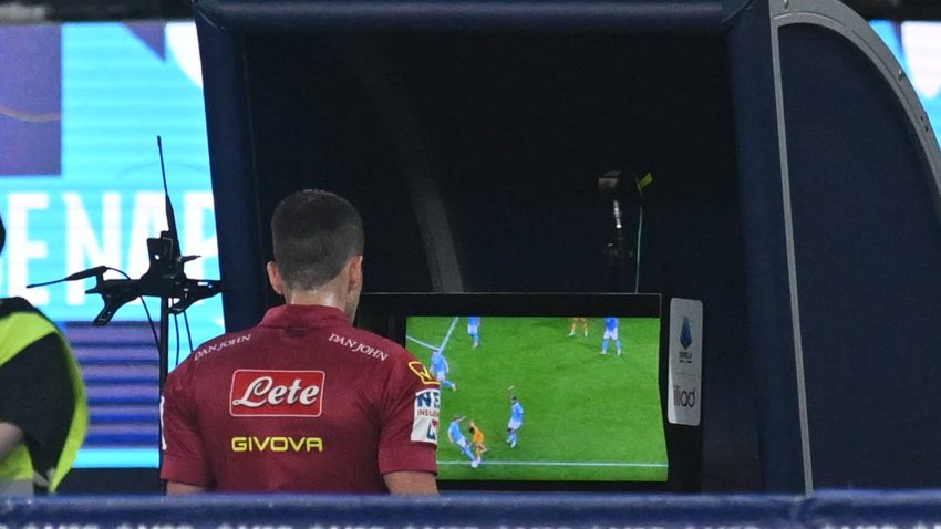 FIGC weighs refereeing reform with meritocracy at its core