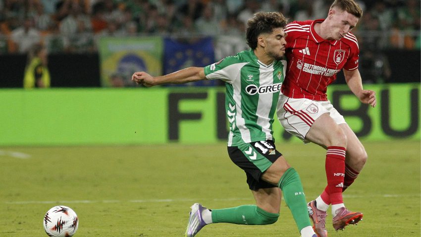 Europa League: Drama in Seville, protests in Thessaloniki