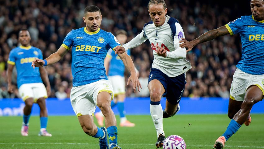 Spurs snatch stoppage time point as Wolves remain winless