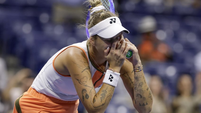 Vondrousova stuns Rybakina to reach US Open quarter-finals