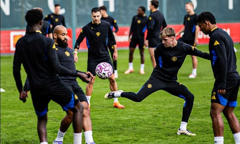 Bees seek lift as United face away test