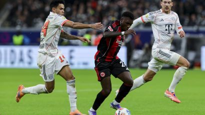 Watch: FC Bayern overcome Eintracht Frankfurt with a 3-0 win
