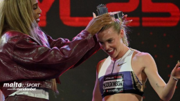 Keely Hodgkinson crowned by Serena Williams after 800m win in New York