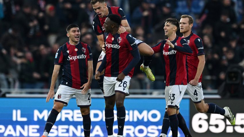 Bologna beat Napoli to climb into Serie A top five