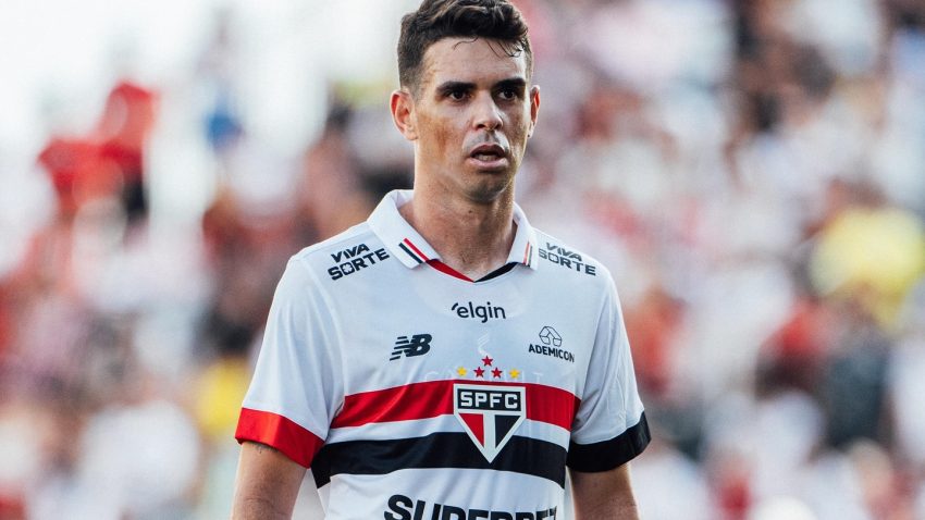 Former Chelsea star Oscar hospitalised with heart problems