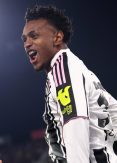 Cabal header secures narrow win for Juventus at Bologna