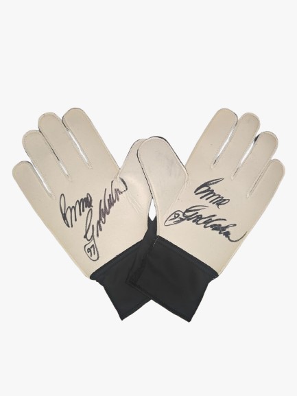 Memorabilia For Charity Malta Teams Up With Hospice Malta To Support Patients And Families | Maltasport.mt