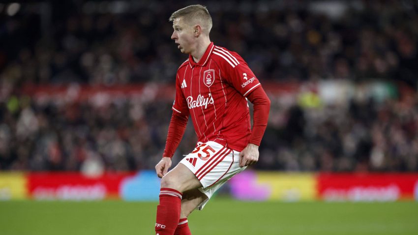 Ajax close to signing Arsenal’s Zinchenko on loan