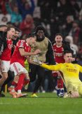 Goalkeeper Trubin’s late header sends Benfica into the play-offs