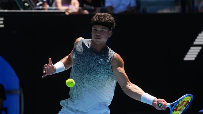 Ben Shelton beats Ugo Humbert to reach second round of Australian Open