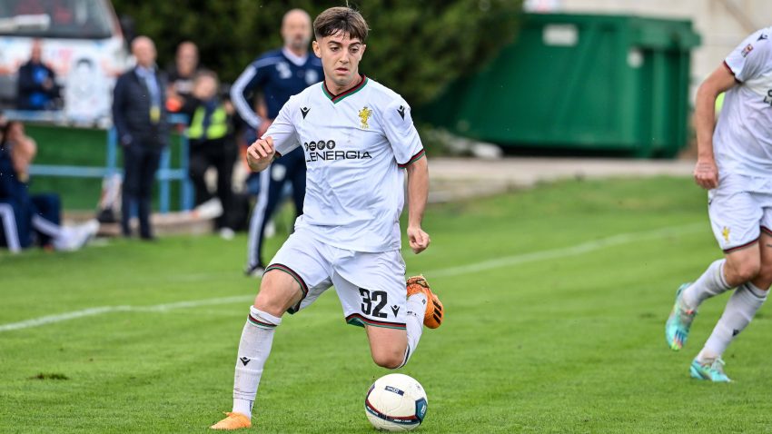 Ħamrun Spartans secure Italian midfielder Michele Carboni on loan