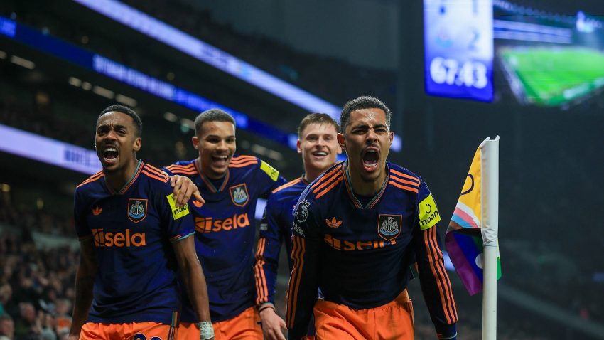 Newcastle sink Spurs to pile pressure on Frank