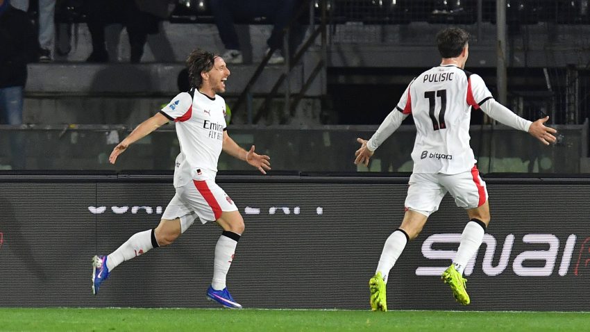 Milan close gap on Inter with late win over Pisa
