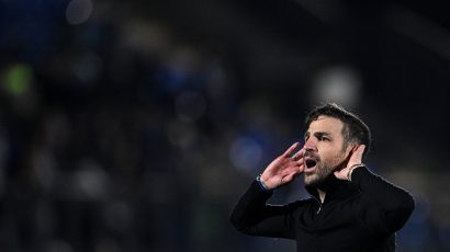 Fàbregas subs turn the tide as Como beat ten man Roma in Serie A thriller