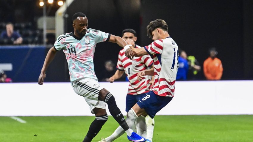 Kit colour clash causes confusion in USA vs Belgium friendly