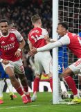 Arsenal beat Chelsea to stay five points clear