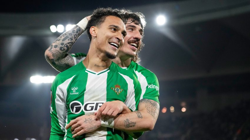 Brilliant Betis power past Panathinaikos to reach Europa League quarter finals