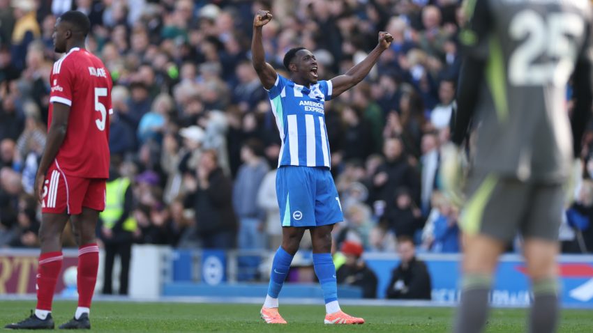 Welbeck double sinks Liverpool at the Amex