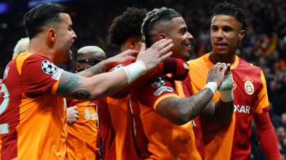 Liverpool beaten by Galatasaray as Turkish side take first-leg lead