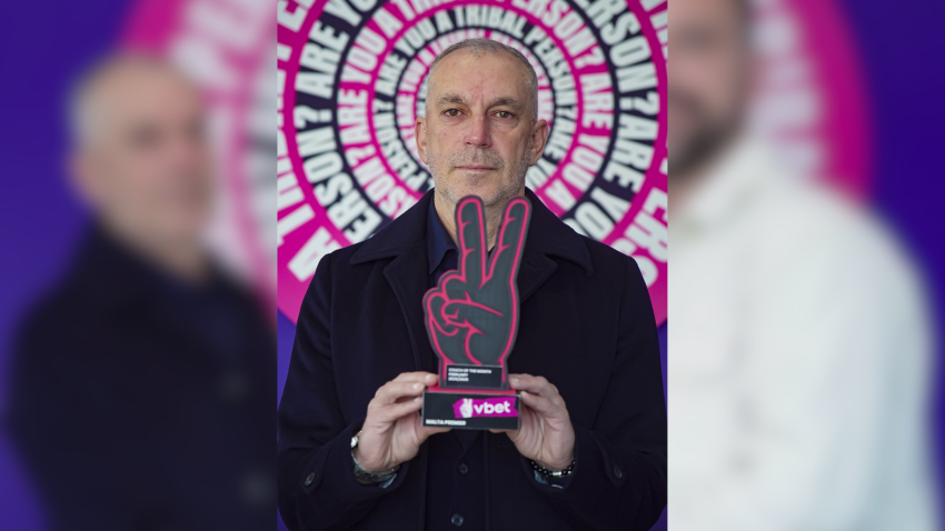 Daniel Portela da Silva receives February Coach of the Month