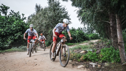 Riders reach halfway point as tough Queen stage awaits