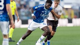 Missed chances cost Como as Napoli escape with point